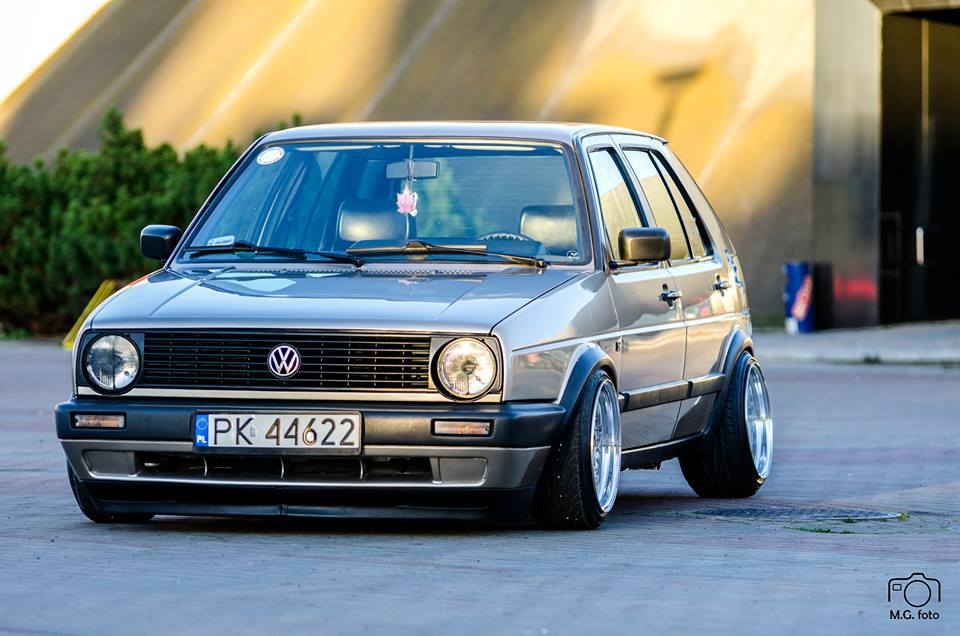 Modified Cars: Volkswagen Golf 2 Slammed