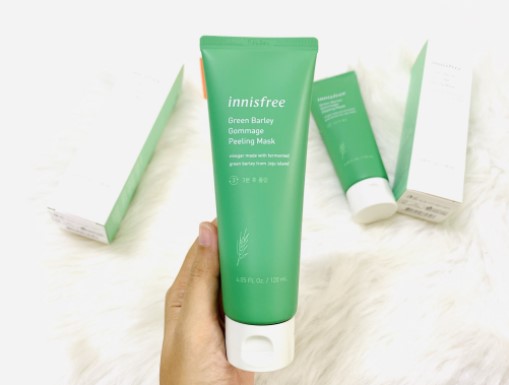 tay te bao chet cho da mat innisfree Green Barley Gommage Peeling Mask