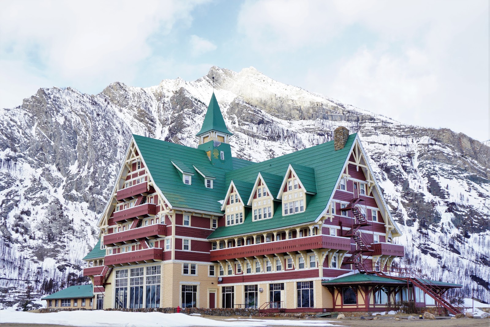 Experience the beauty and serenity of winter in Waterton Play Outside