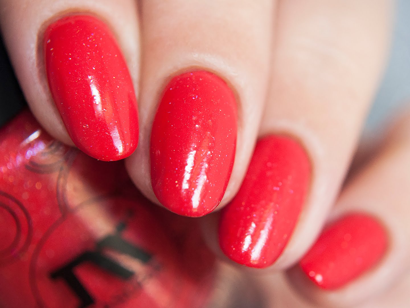 гель лак ложится неравномерно. худший лак для ногтей. маникюр встык кутикуле. маникюр обычный лак. гель лак неровно ложится.