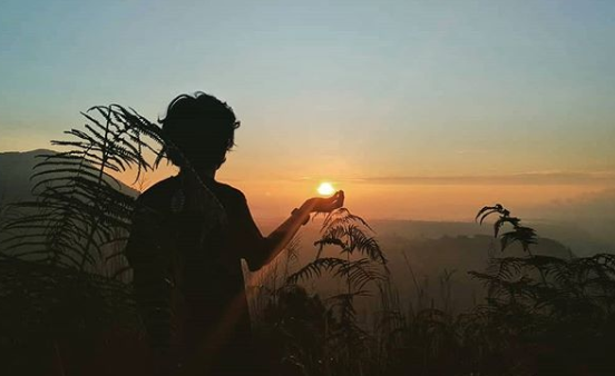 Pesona Sunset dari Bukit  Gaja Bobok, Tempat Terbaik Melihat Sunset di Tanah Karo