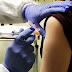 Κορωνοϊός: Δύο σοβαροί λόγοι που το εμβόλιο γίνεται στο μπράτσο