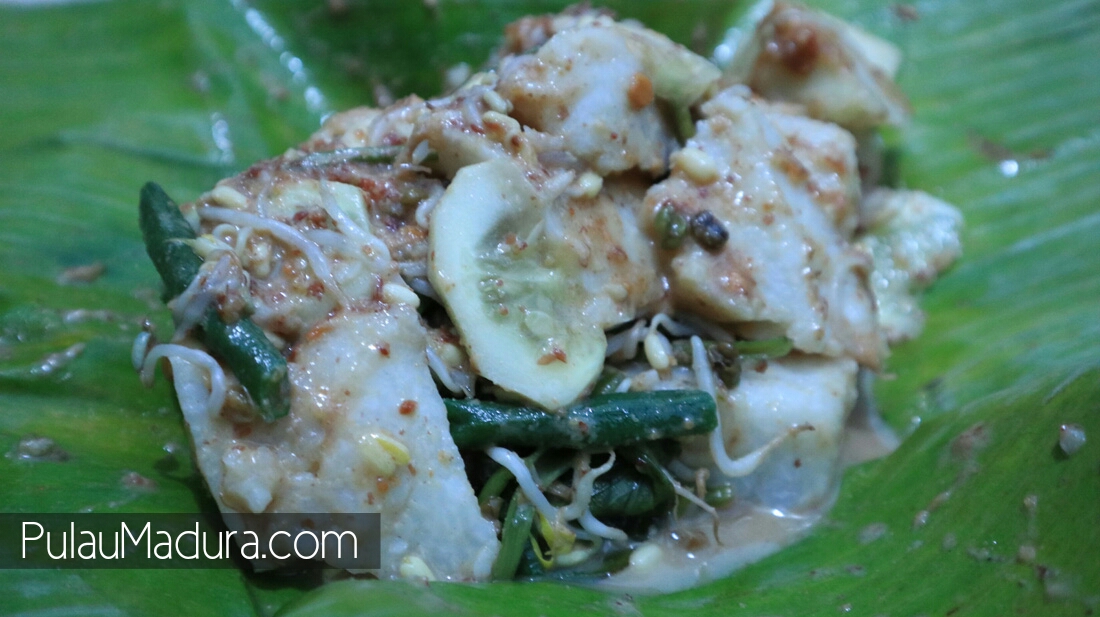 Kuliner Rujak Desa Di Malam Hari Khas Kabupaten Bangkalan Gerbang Pulau Madura