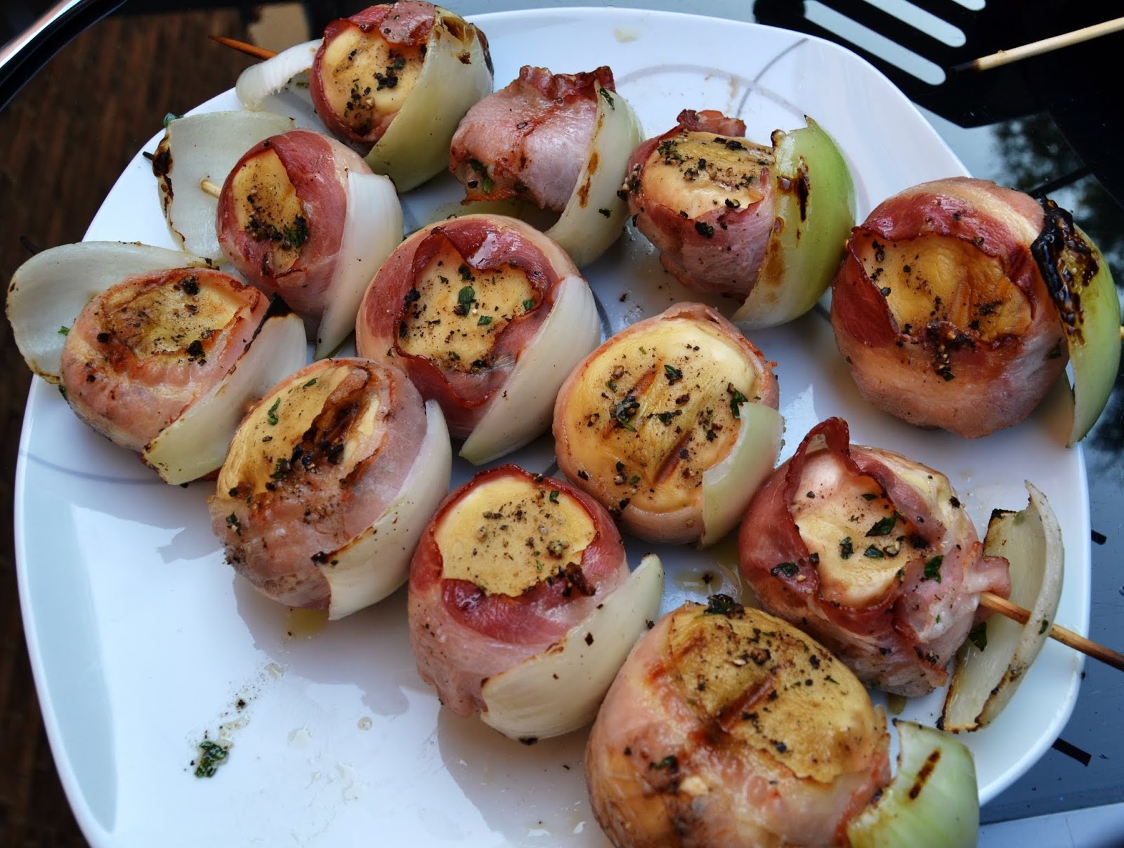 Sanna´s Hexenküche: Champignon-Bacon-Spieße vom Grill