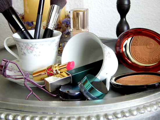 Como organizar los accesorios para tu tocador. | El tocador de Khimma