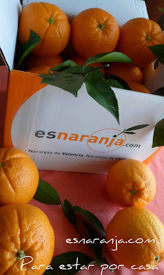  Brochetas de frutas con salsa de naranja 