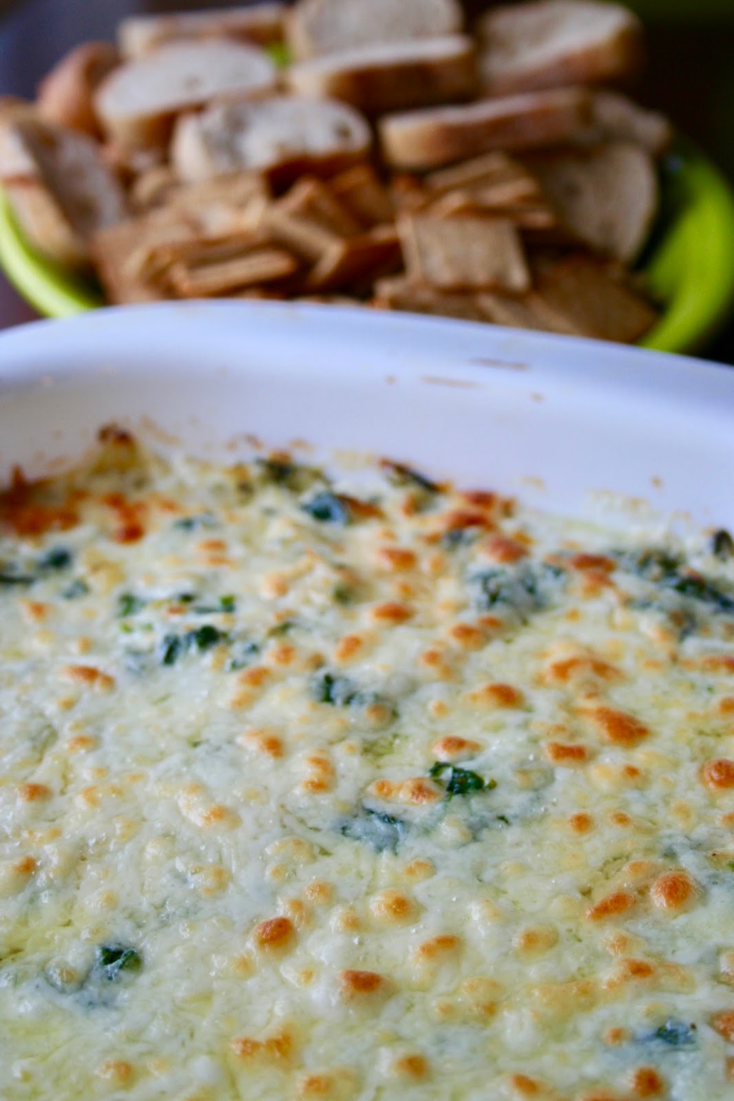 Cheesy Spinach Artichoke Dip