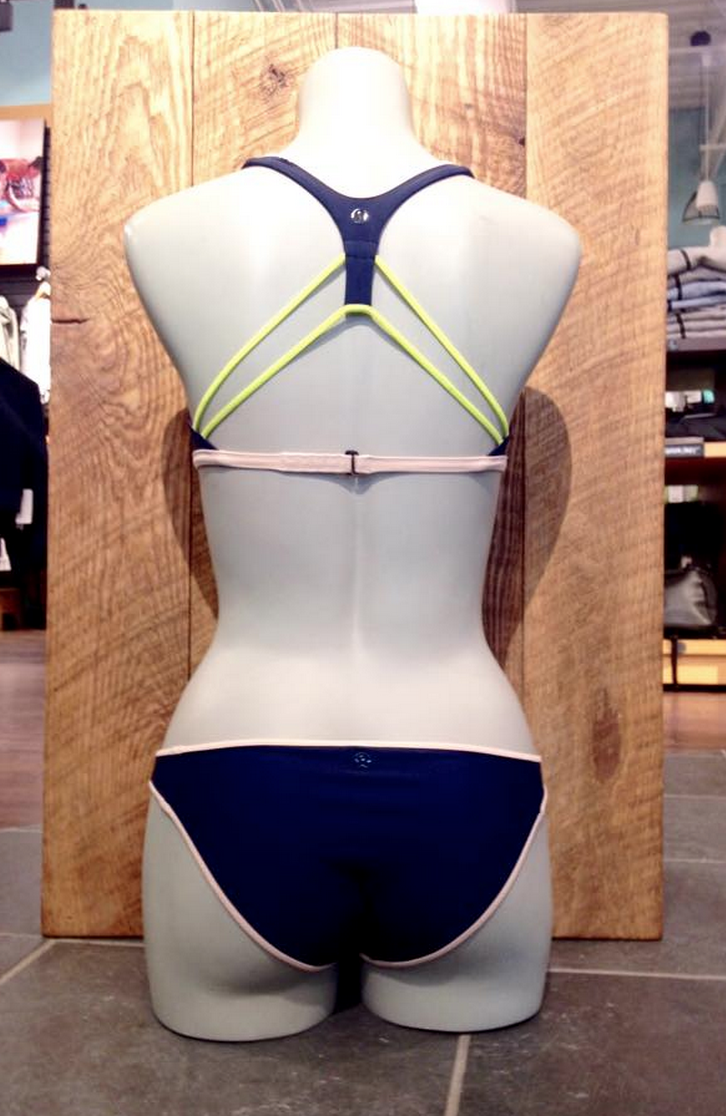 http://www.anrdoezrs.net/links/7680158/type/dlg/http://shop.lululemon.com/products/category/womens-swim?mnid=mn;USwomen;activities;swim