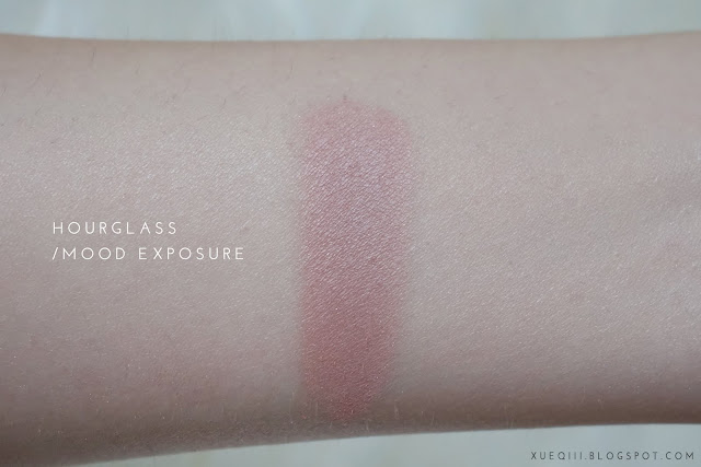 Hourglass Ambient Lighting Blush in Mood Exposure Swatch