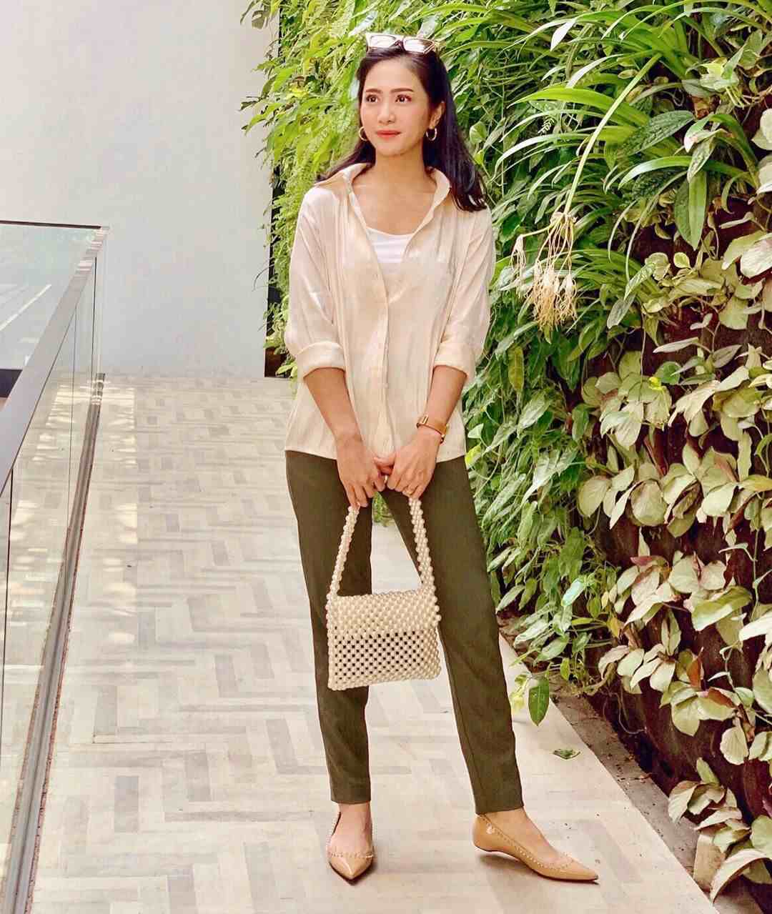 Bunga Zainal Biodata Dikecam Karena Pindah Agama Bunga