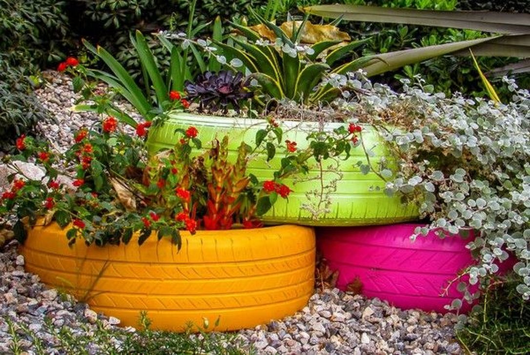 50 Comfy And Unique Garden Decor Ideas