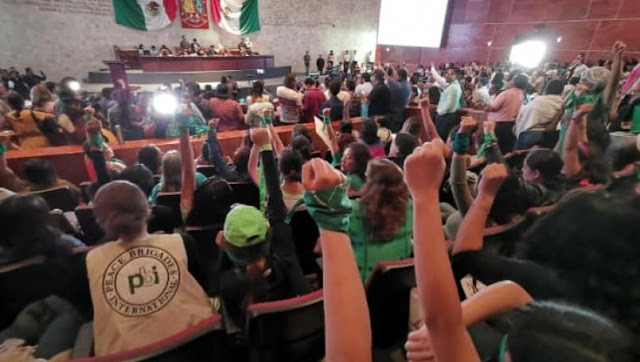 Aprueban en lo general legalización del aborto en Oaxaca