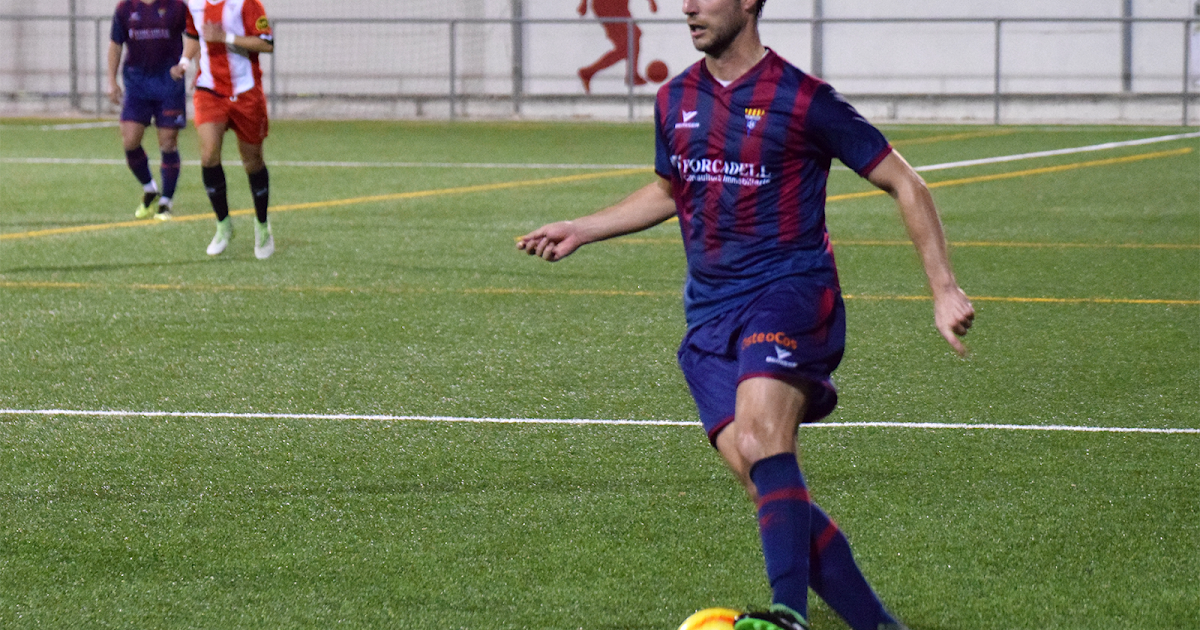 CF Gavà Adrián Pérez renovado