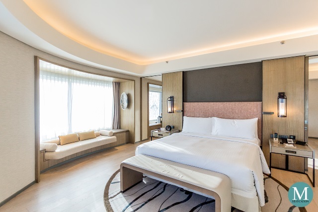 Conrad Manila Bay View Diplomatic Suite
