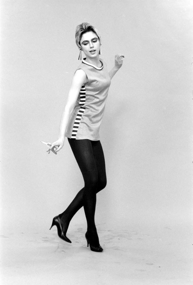 Beautiful Pics of Edie Sedgwick Photographed by Fred Eberstadt For Life