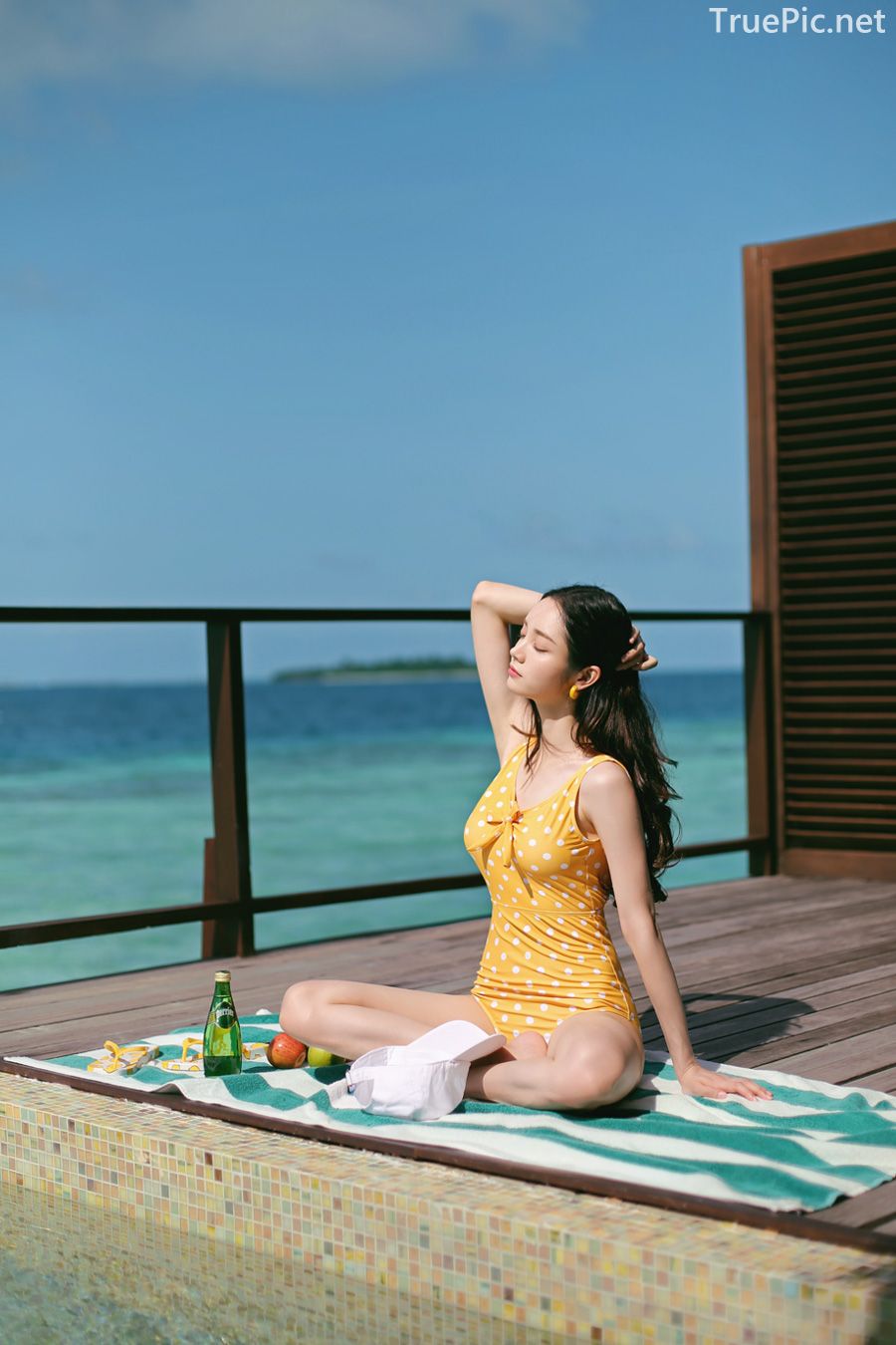 Korean fashion model Jeong Hee - Everyone once a monokini - Picture 9