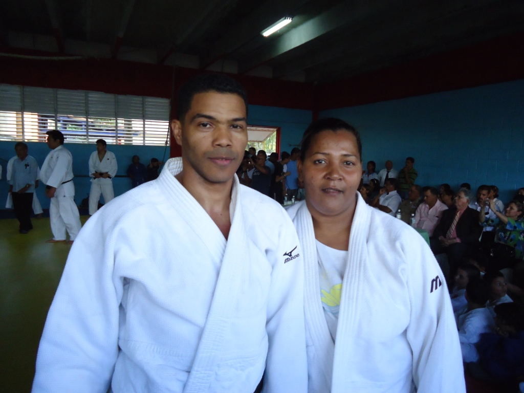 salvadoreramireztorres Campeones Mundiales de Judo del Japón visitan a