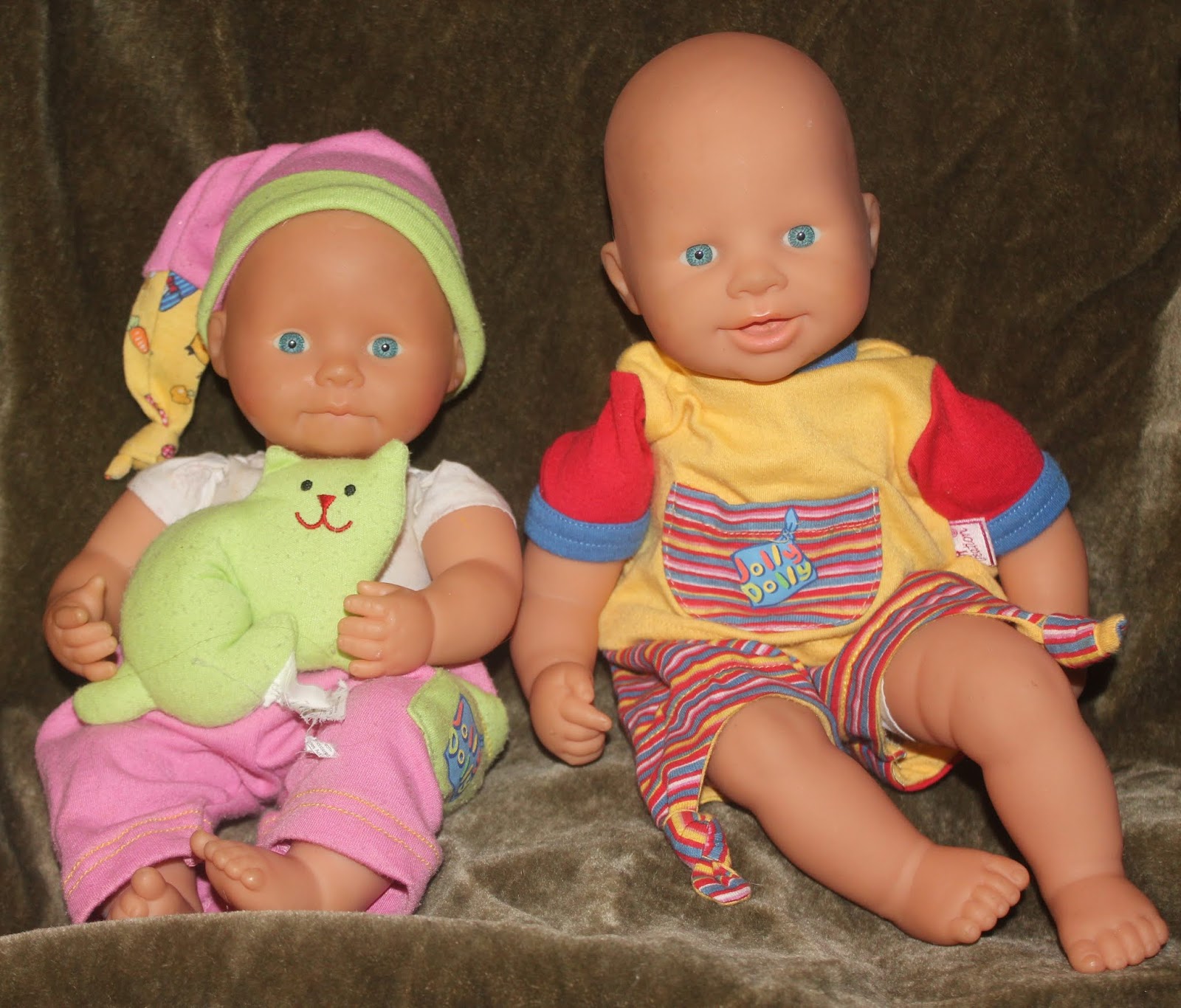 OF THE DOLLS DollADay 2019 332 Jolly Dolly