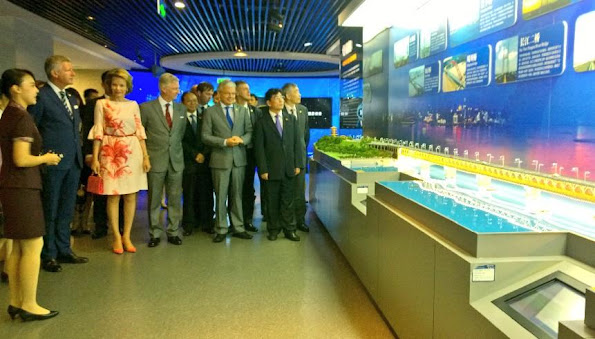 King Philippe and Queen Mathilde of Belgium visit the Wuhan Urban Planning Exhibition Hall