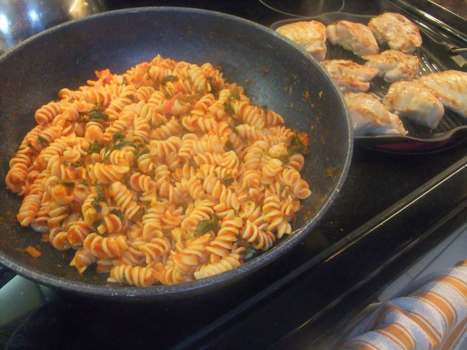 Susan's SavourIt! Creative Leftovers.... Pasta Sauce with Creamed Spinach