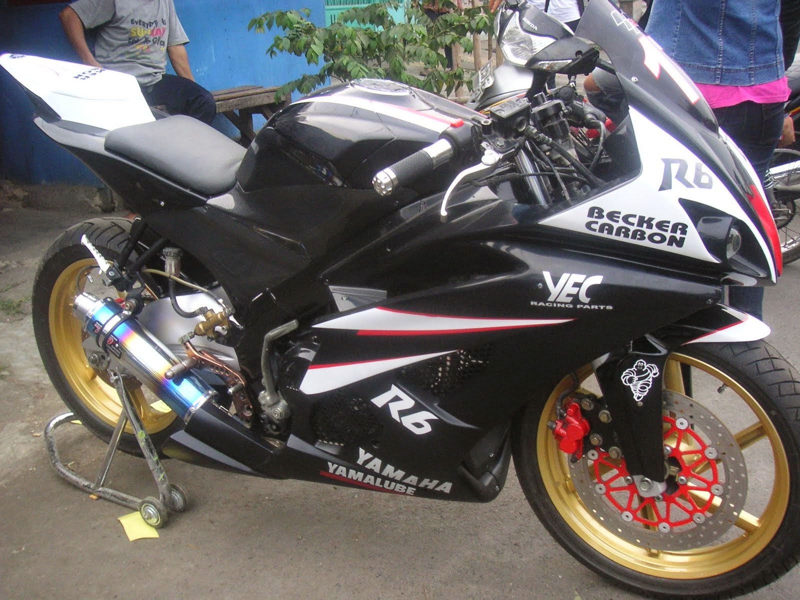 108 Modifikasi Cat Vixion 2010 Modifikasi Motor Vixion Terbaru