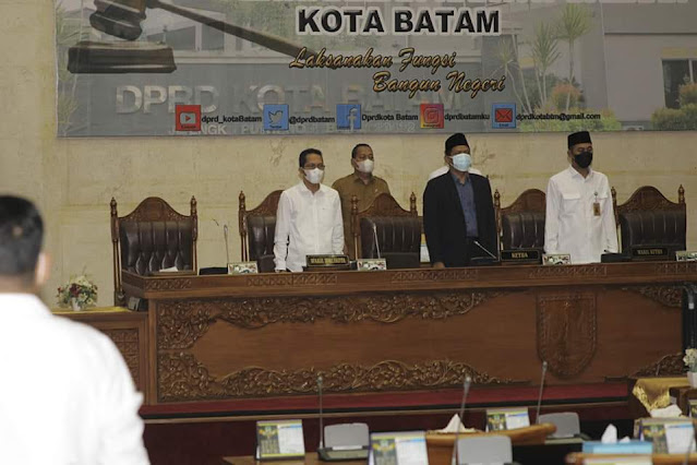 Rapat Paripurna, Amsakar : Seluruh Saran DPRD Telah Dilaksanakan Pemko Batam Rapat Paripurna, Amsakar : Seluruh Saran DPRD Telah Dilaksanakan Pemko Batam
