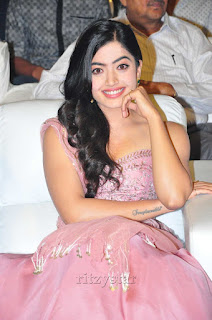 Rashmika Mandanna Sizzles at Geetha Govindam Audio Release