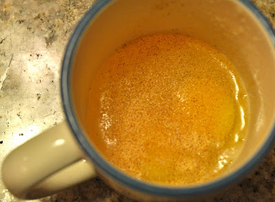 Microwave scrambled eggs: In a glass with seasoning