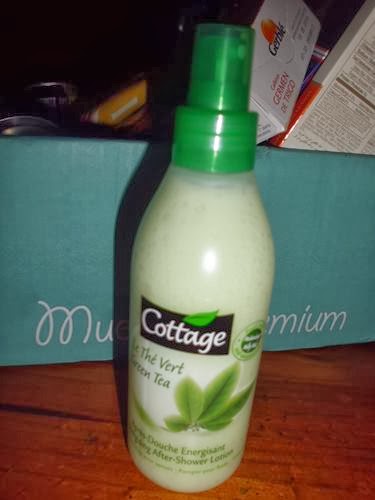 Leche corporal hidratante Cottage.