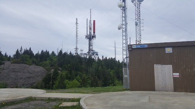 Antennes au sommet du mont Orford