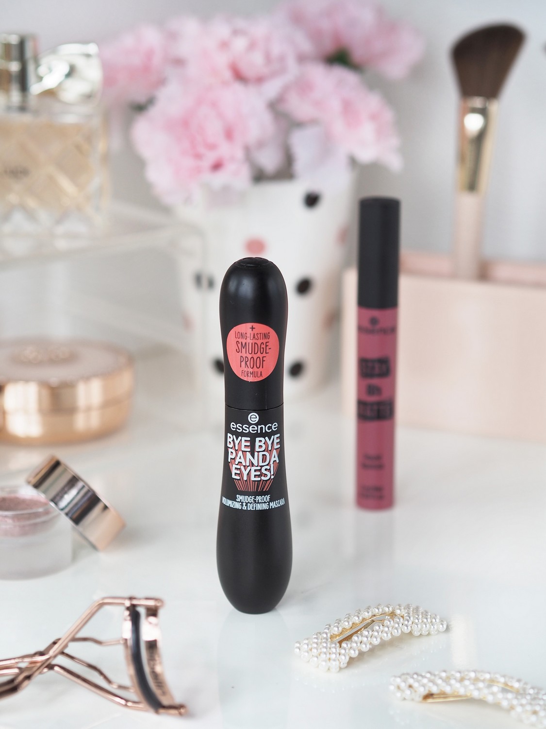 Essence Bye Bye Panda Eyes! Smudge-Proof, Volumizing & Defining Mascara