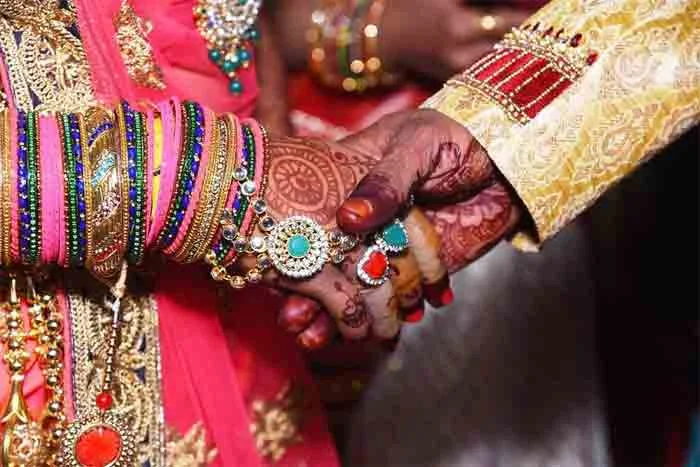 Raising the minimum legal age of marriage for women to 21 years is neither feasible nor promising, New Delhi, News, Marriage, Girl, Study, Prime Minister, Narendra Modi, National