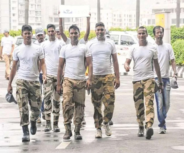 CISF Recruitment 2019:CISF में 12वीं पास के लिए नौकरी, सैलरी 80 हजार से ज्यादा CISF Recruitment 2019:CISF में 12वीं पास के लिए नौकरी, सैलरी 80 हजार से ज्यादा