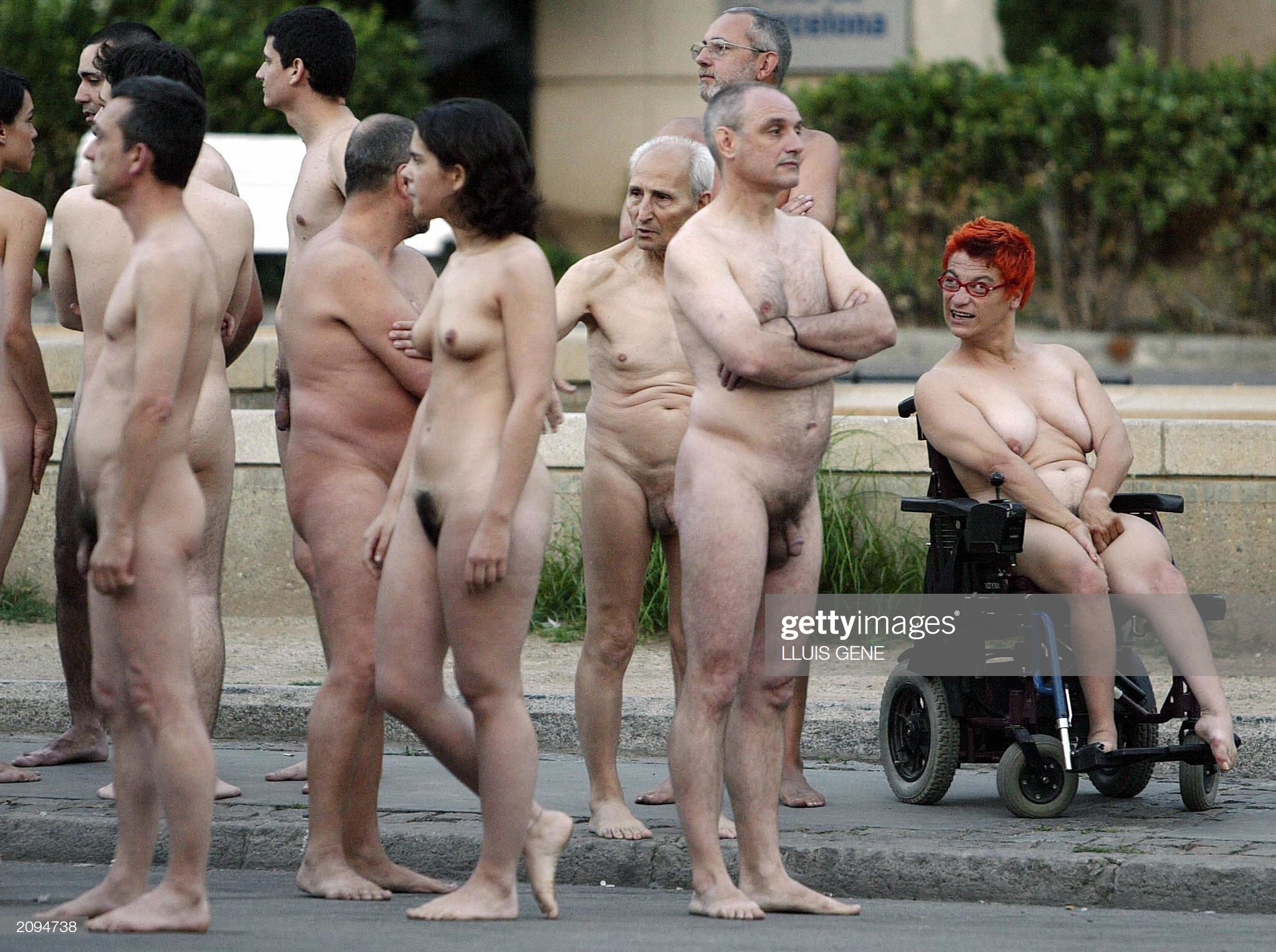 трюки голых людей фото 104