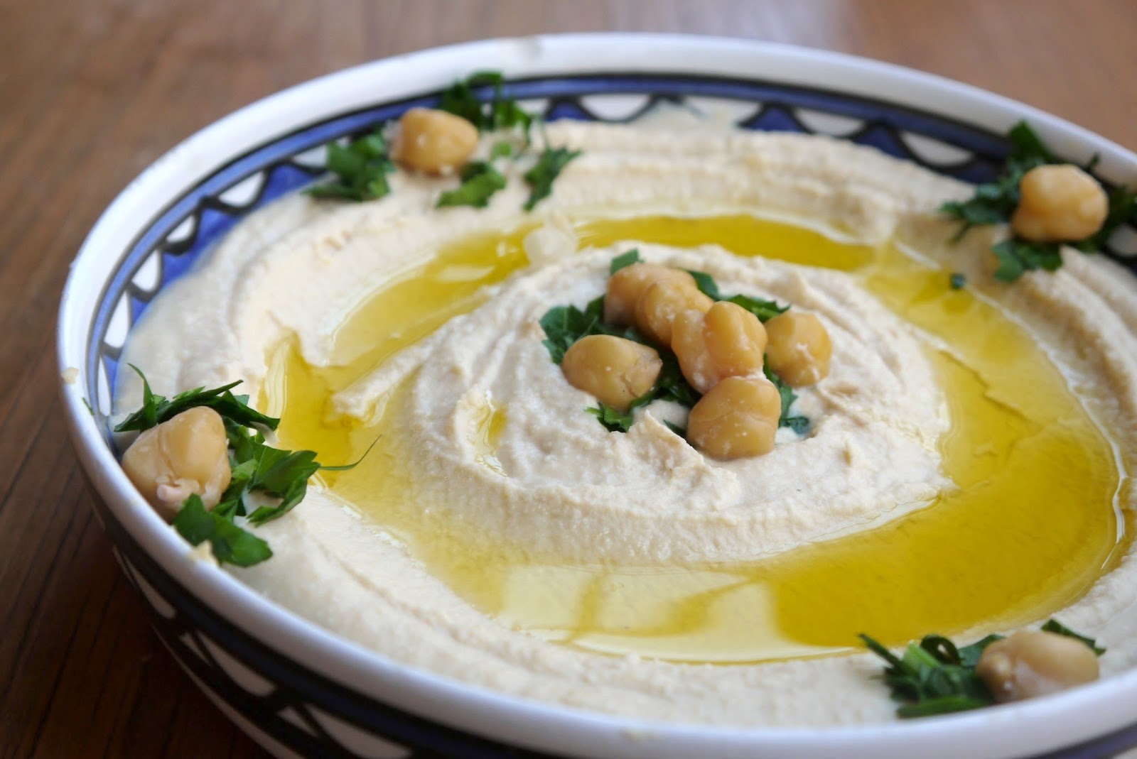 Bint Rhoda&amp;#39;s Kitchen: How to Make Really (Smooth) Authentic Hummus