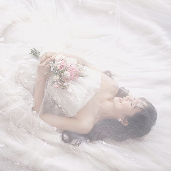 Jin Ju – We’re getting married – Single