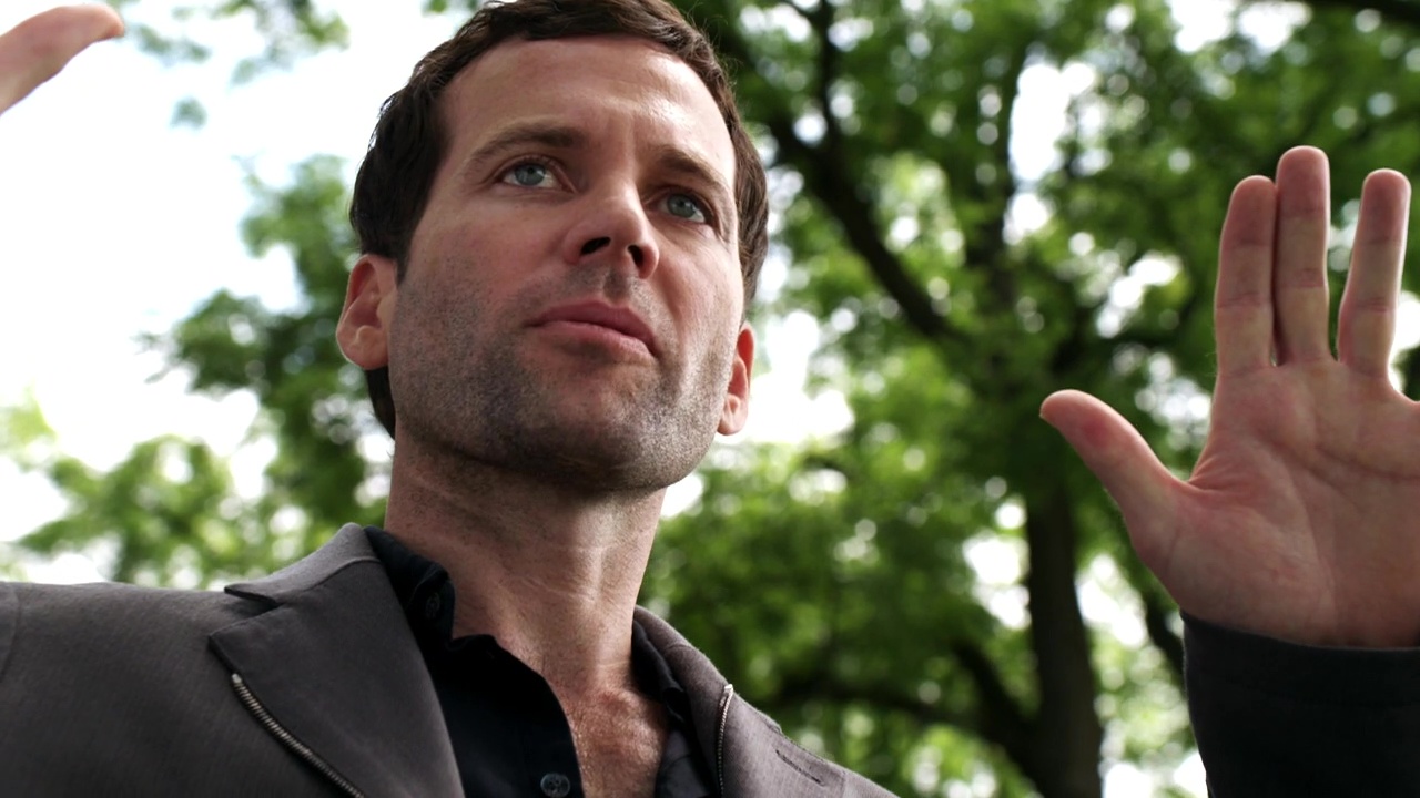 ausCAPS: Eion Bailey shirtless in Covert Affairs 1-11 “When The Levee