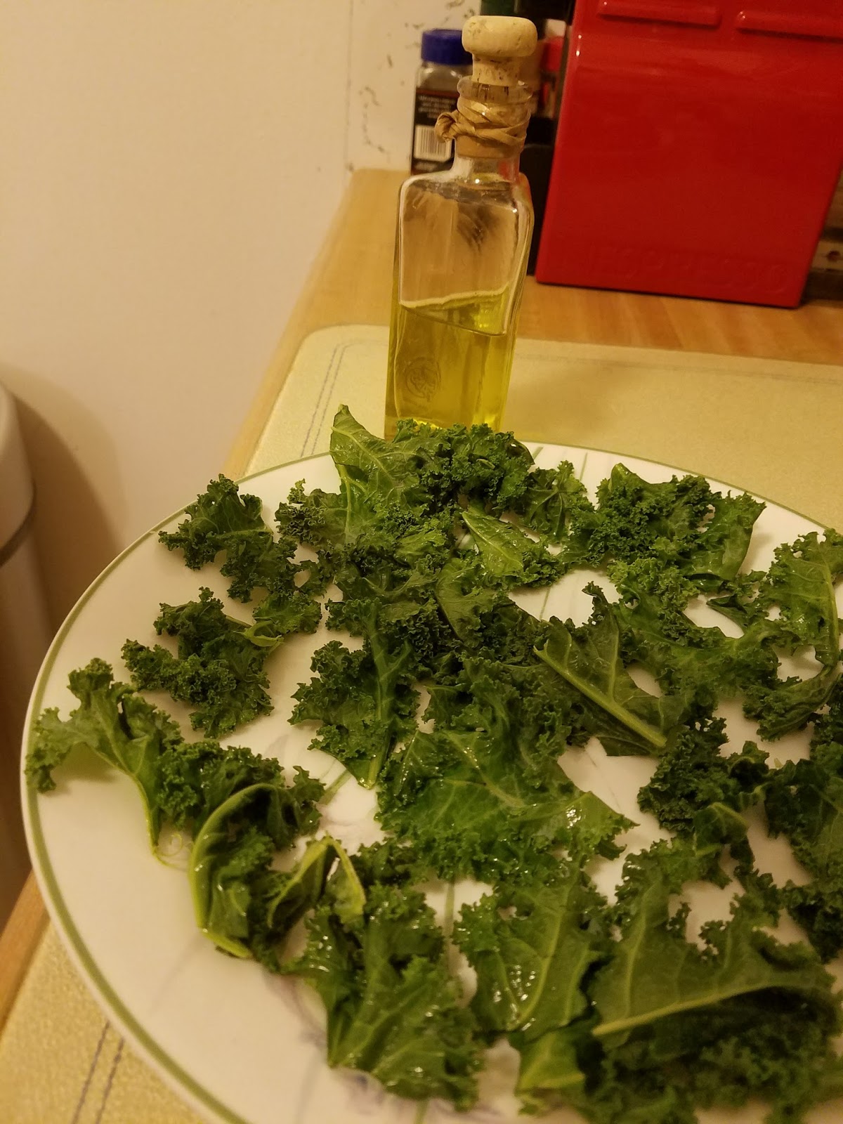 Divinebunbun's Rugged Rural Missouri Making Kale Chips in the Microwave