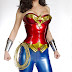 Wonder Woman: Depois de críticas, a heroína muda de uniforme.