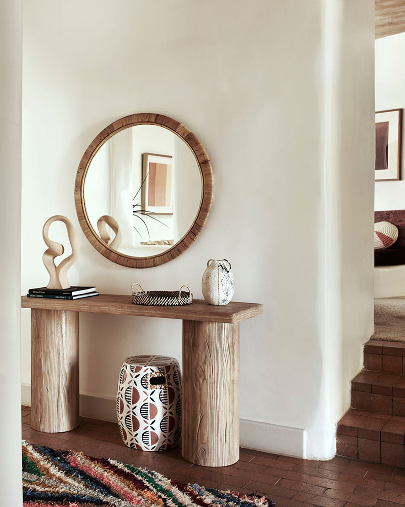    pod-zharkim-solncem-