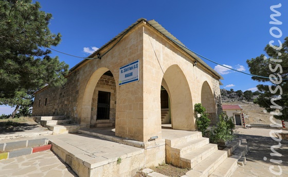 Diyarbakır Büyükşehir Belediyesi Makam Dağı’nın yollarını yeniliyor