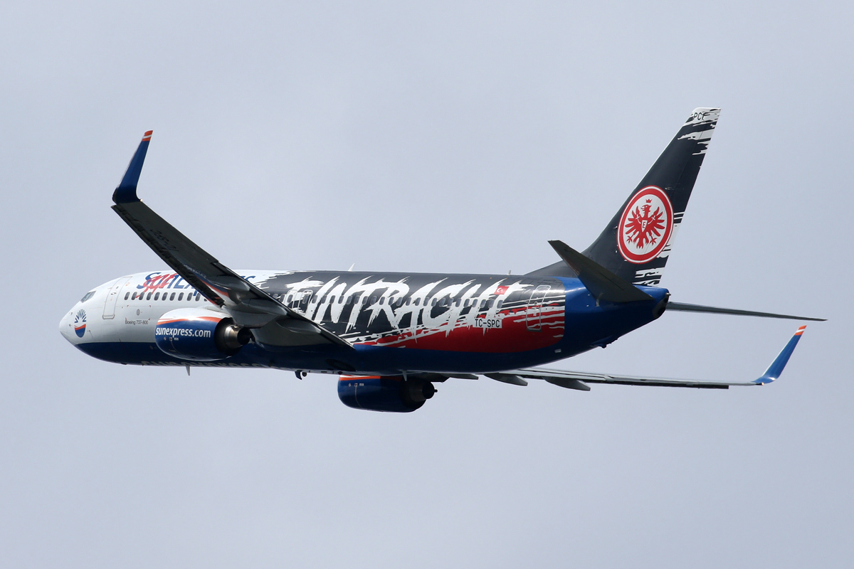 Eastwings: B-737-8AS * SunExpress * Eintracht Frankfurt c/s * TC-SPC