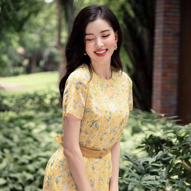 3 co gai nguoi Tay xinh dep he xuat hien tren livestream truyen hinh la gay chu y 118005857 10214146977107854 3473830246110326664 n 1654848410 314 width1257height1257