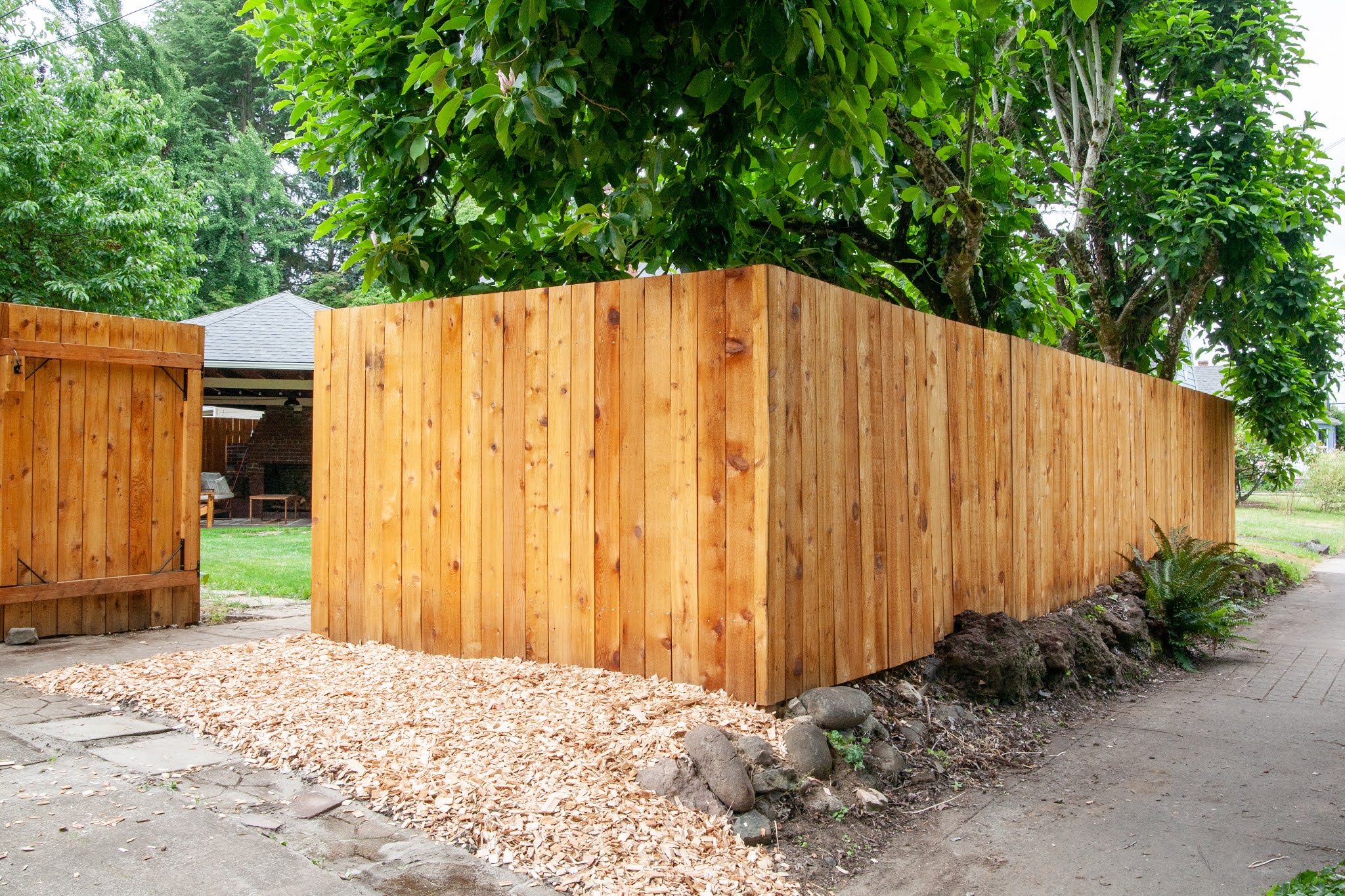 DIY sealing our fence! How to protect wood with a clear stain / Create / Enjoy