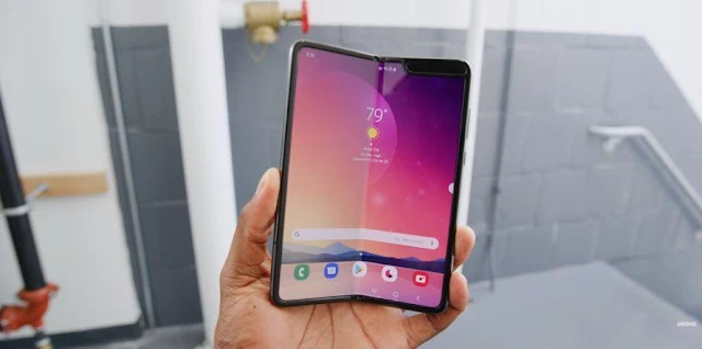 Samsung Galaxy Fold 2 - Lebih murah dan lebih bagus?