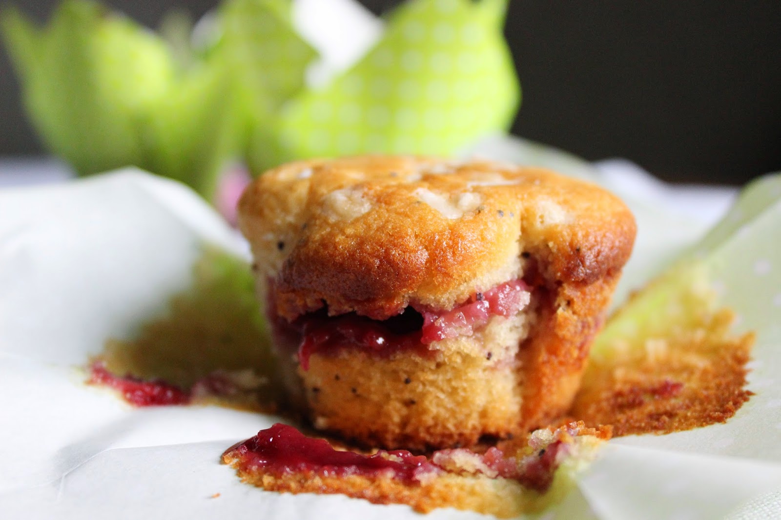 muffins di riso con semi di papavero e marmellata