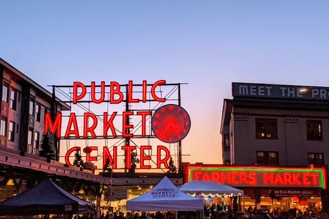 Seattle in a day: Pike Place Market at Sunset