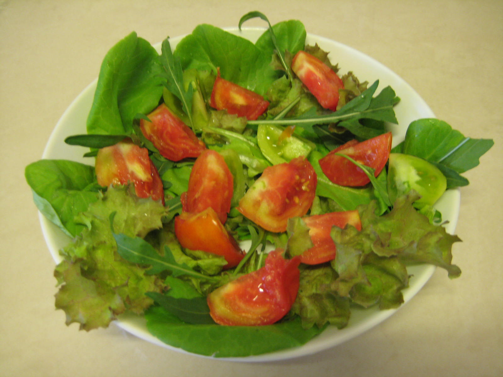 eco beauty Grow your own organic salad leaves