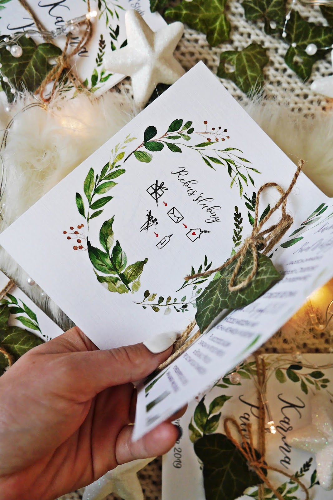 Zaproszenia ślubne DIY Karyn blog modowy rustykalne liście zielone