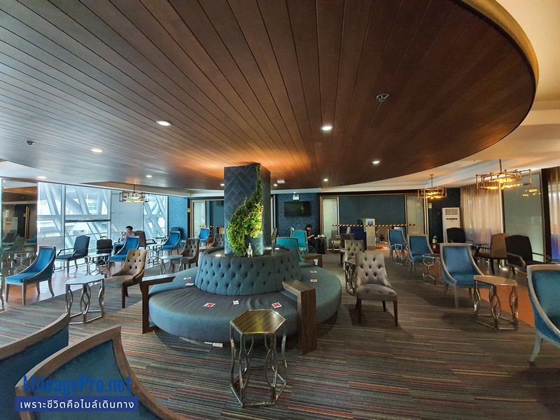 Blue Ribbon Club Lounge BKK Airport Domestic Mileage Pro